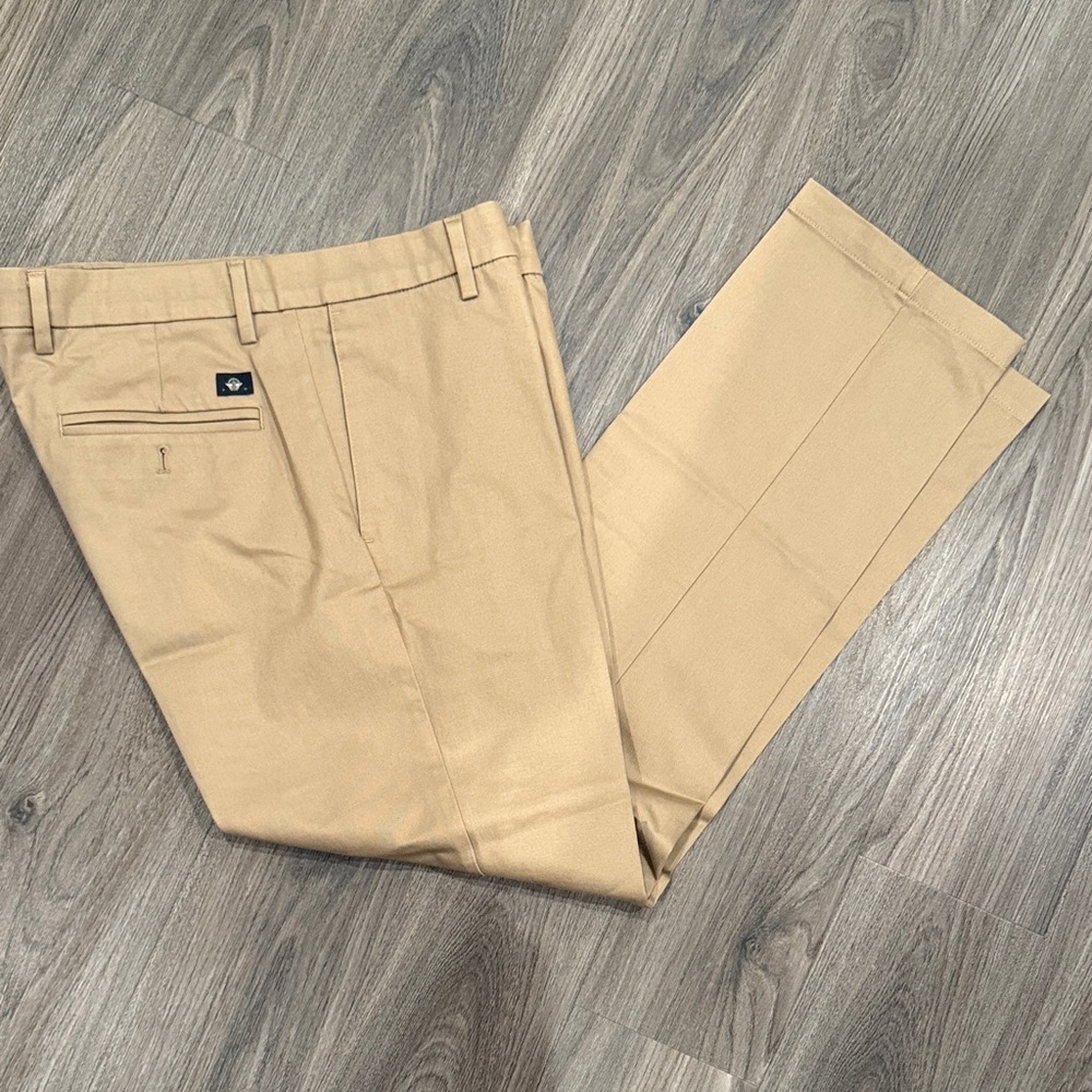 Dockers Men's Tan Pants